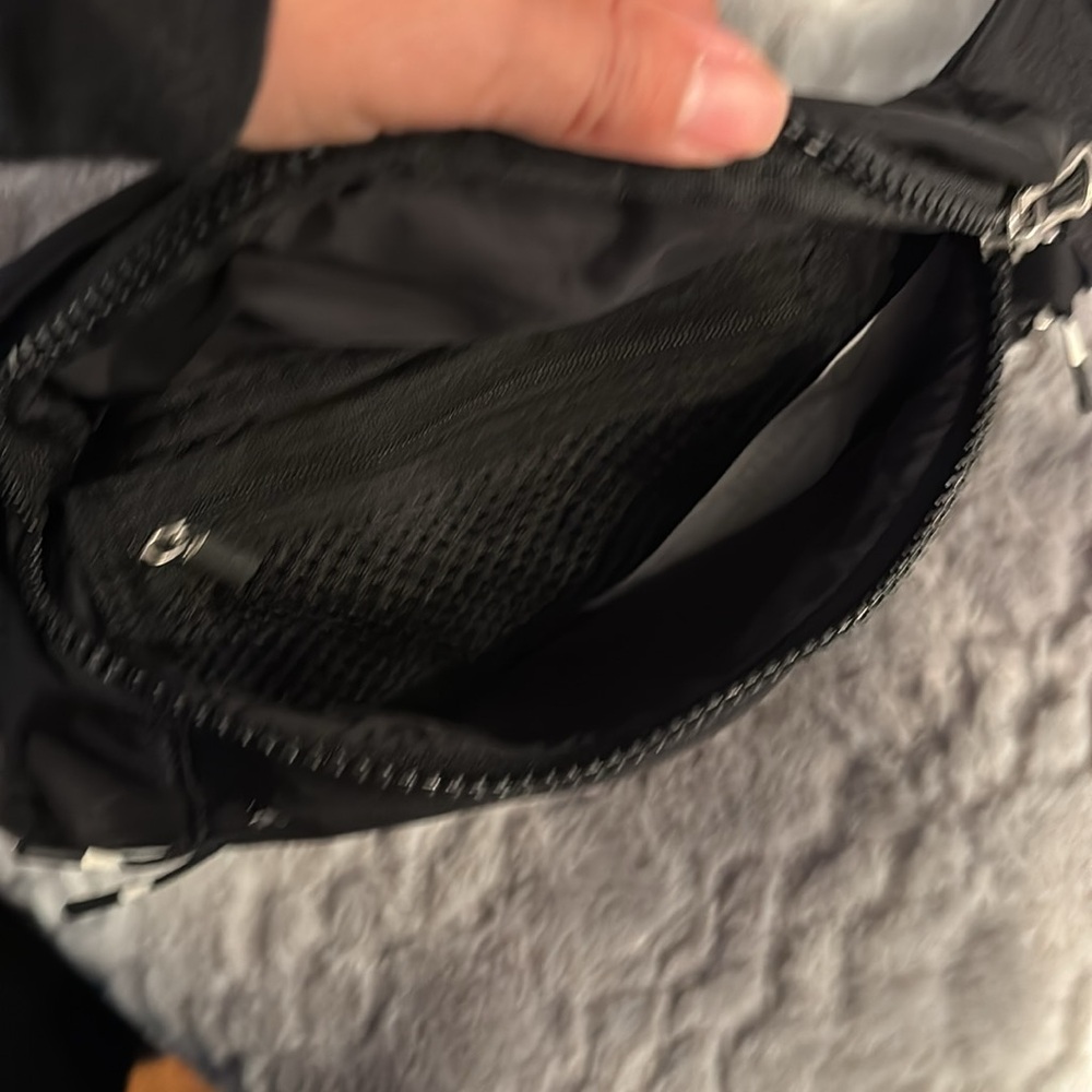 Fabletics Fanny Pack - Picture 3 of 3
